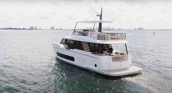 2025 AZIMUT MAGELLANO 60