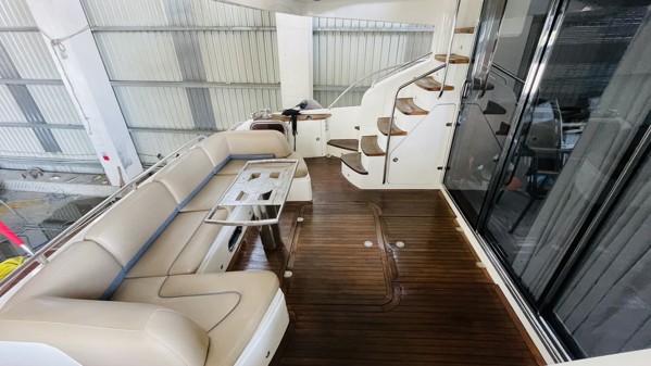 2012 PRINCESS 64