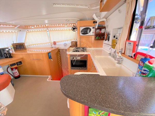 2008 FOUNTAINE PAJOT ORANA 44