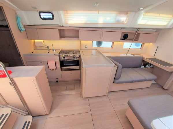 2021 BENETEAU OCEANIS 46.1 FIRST LINE