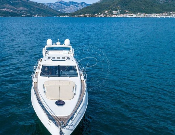 2009 AZIMUT 68S