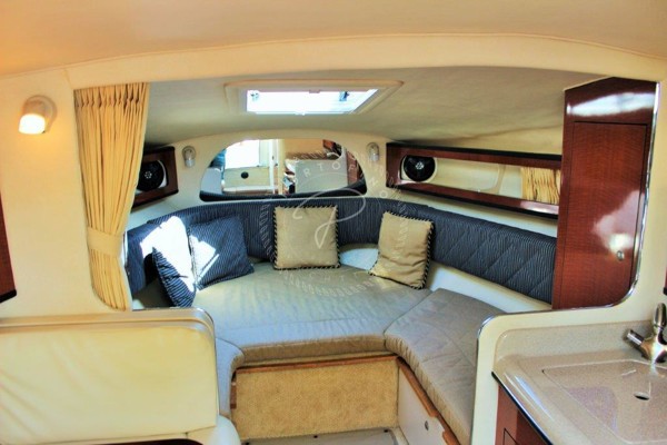 2005 SEA RAY 315 SUNDANCER