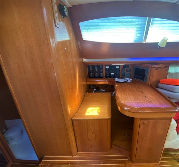 2006 JEANNEAU 49 DS