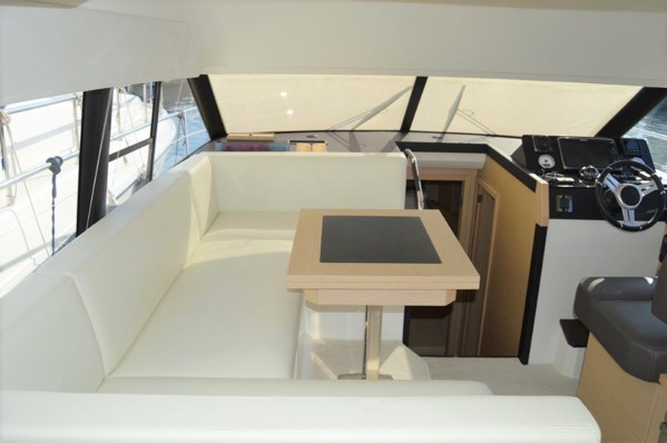 2017 PRESTIGE 420 FLY