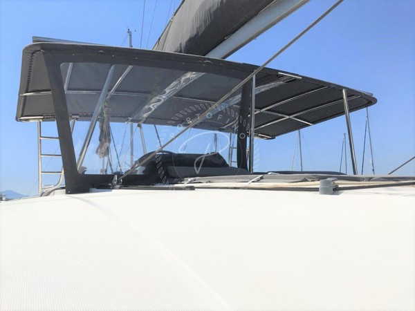2011 LAGOON 450 F