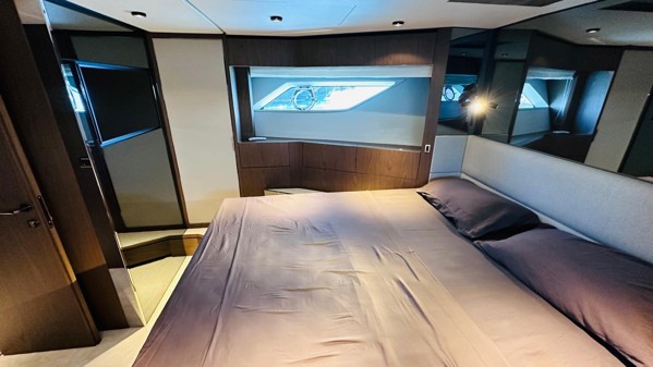 2022 FERRETTI 780