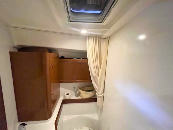 2010 BENETEAU OCEANIS 40 