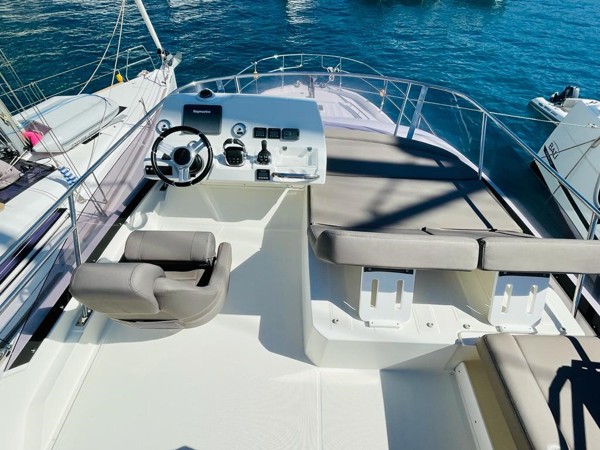 2017 PRESTIGE 420 FLY