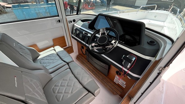 2021 AXOPAR 28 CABIN