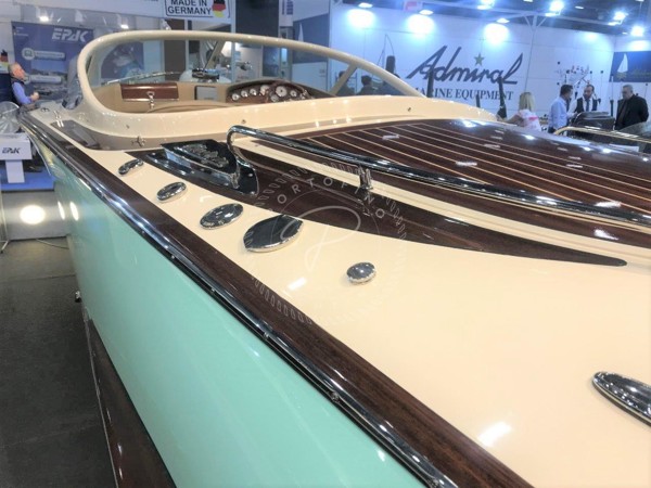 2023 YUKA 700 CLASSIC