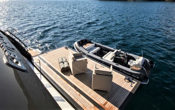 2012 | 2016 FERRETTI CUSTOMLINE 100