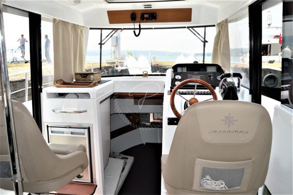 2014 JEANNEAU MF 855 MARLIN
