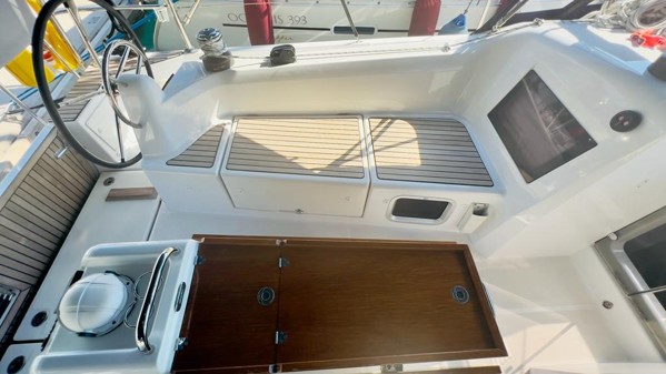 2020 JEANNEAU SUN ODYSSEY 410