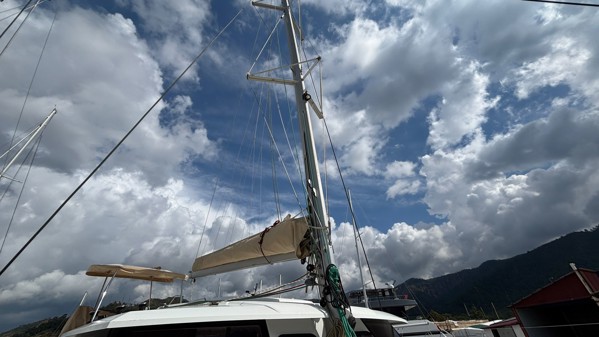 2013 FOUNTAINE PAJOT HELIA 44