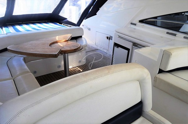 2006 FAIRLINE TARGA 47
