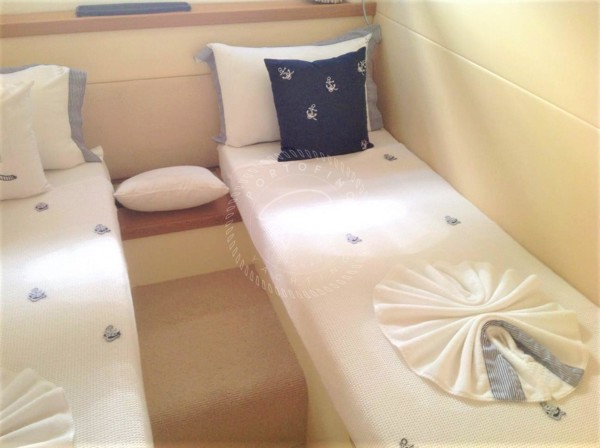 2008 FAIRLINE TARGA 47