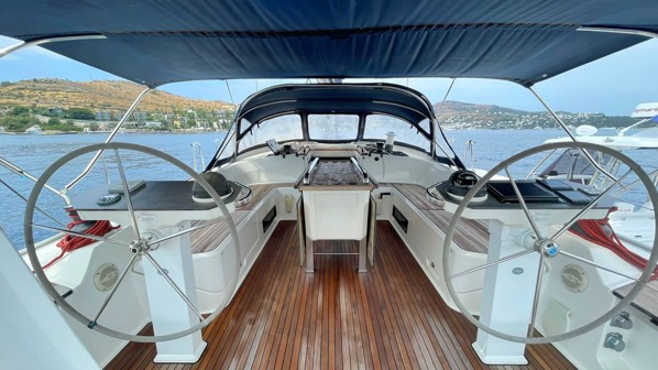 2015 BAVARIA 56 CRUISER