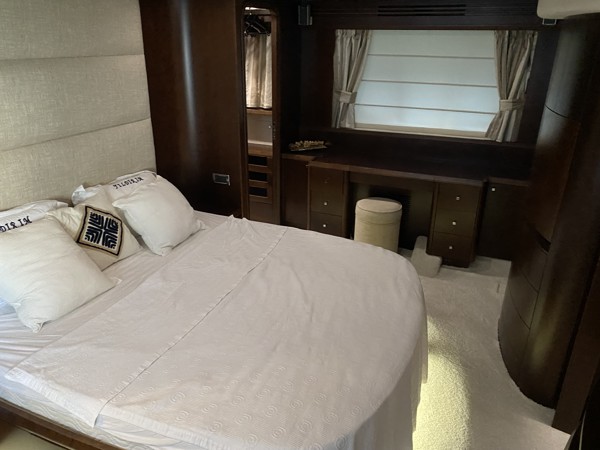 2007 AZIMUT 80