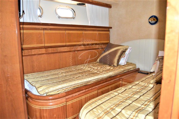 2001 FERRETTI YACHTS 80