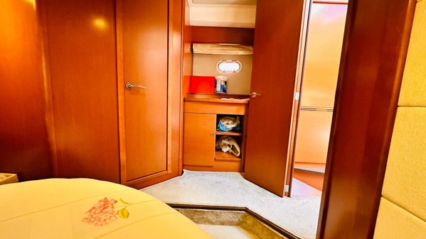 2011 PRESTIGE 440 S 