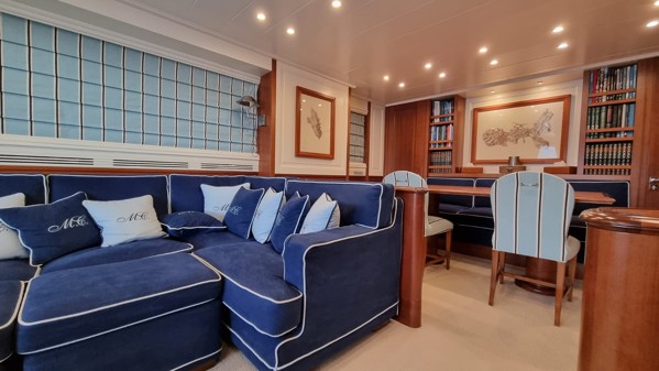 2011 BENETTI SAIL DIVISION 82