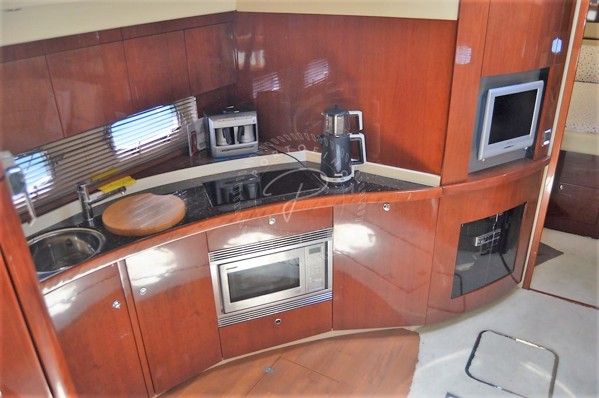2006 FAIRLINE TARGA 47