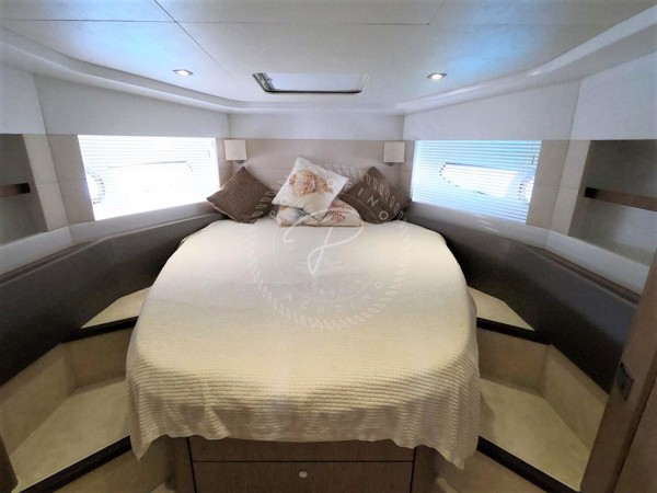 2013 BENETEAU GT 49 FLYER