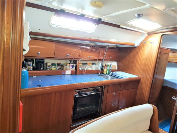 2005 BAVARIA 38 CRUISER