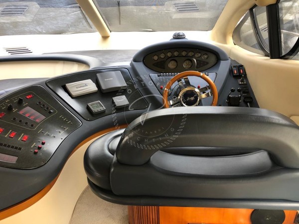 2007 AZIMUT 46 FLY