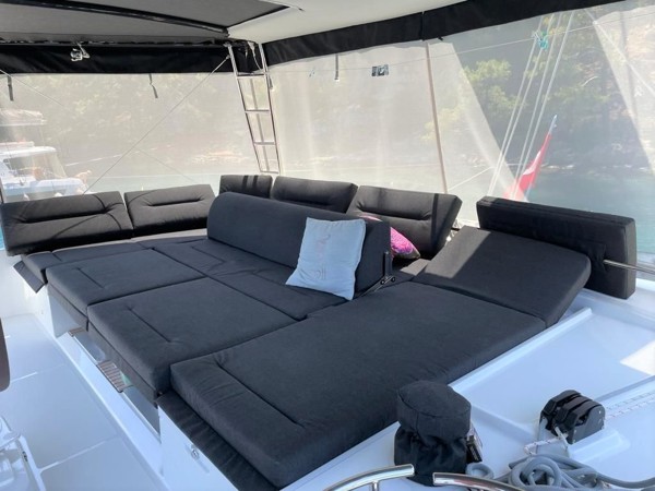 2021 LAGOON 52 F