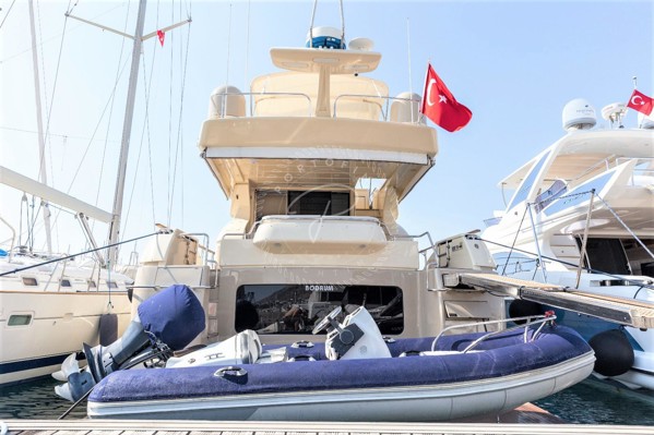 2006 FERRETTI 690 ALTURA