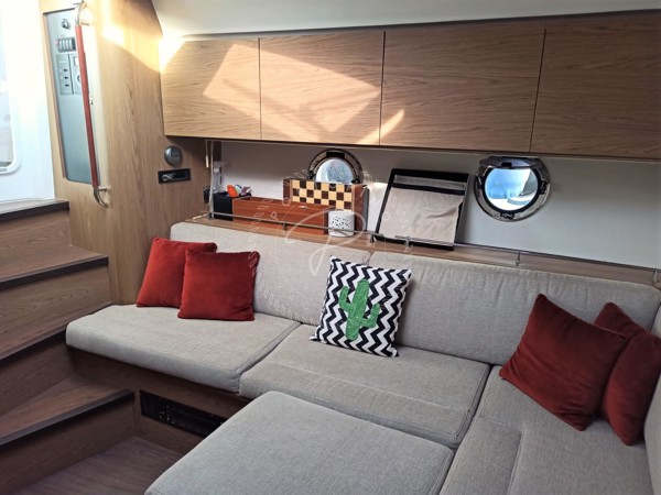 2014 BENETEAU GT 38