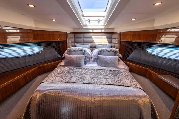 2012 PRINCESS 64