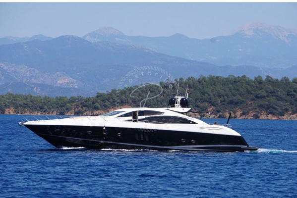 2006 SUNSEEKER PREDATOR 82
