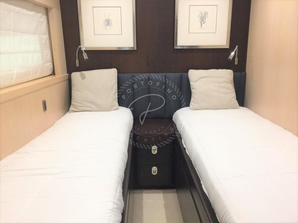 2016 SUNSEEKER 75 YACHT