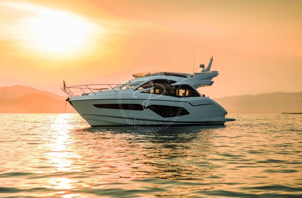 2018 SUNSEEKER MANHATTAN 52