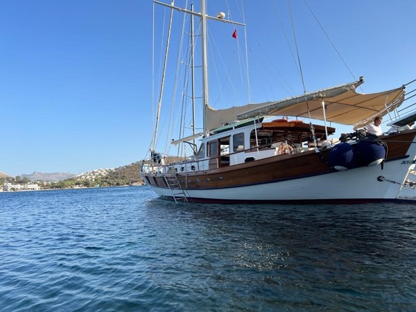 2011 TIRHANDIL CUSTOM 20 M WOODEN
