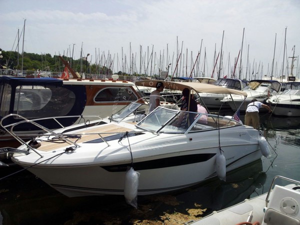 2013 JEANNEAU CAP CAMARAT 7.5 DC