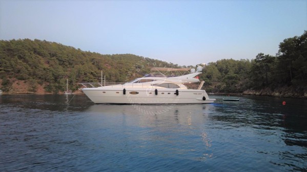 2003 FERRETTI YACHTS 590