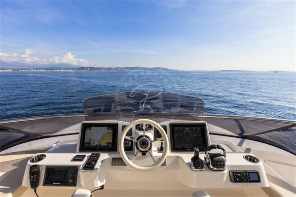 2017 ABSOLUTE NAVETTA 58