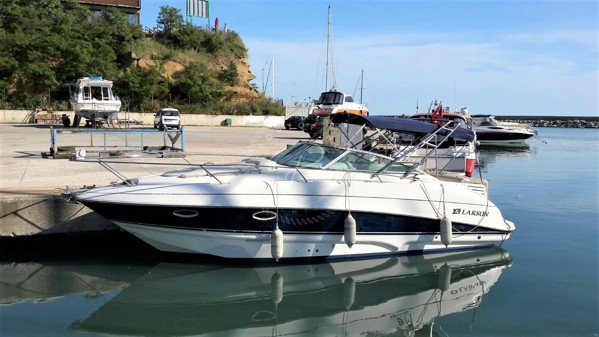 2005 LARSON CABRIO 274