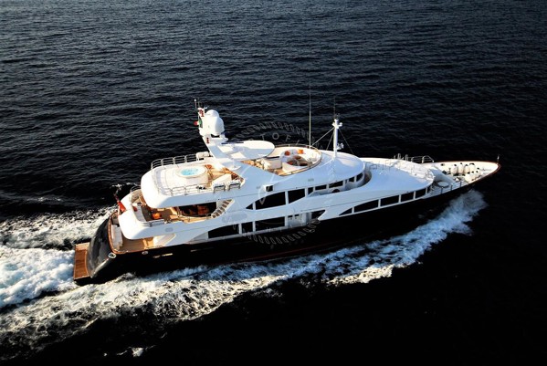 2007 | 2017 BENETTI VISION 145