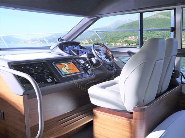 2017 PRINCESS 43 FLY