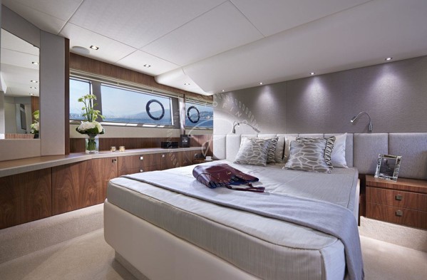2018 SUNSEEKER MANHATTAN 52