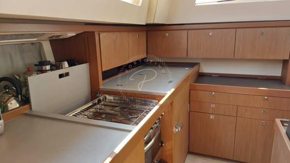 2018 BENETEAU SENSE 57