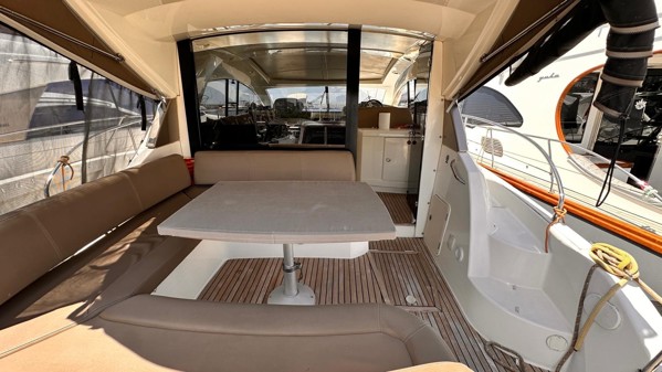 2011 PRESTIGE 440 S 