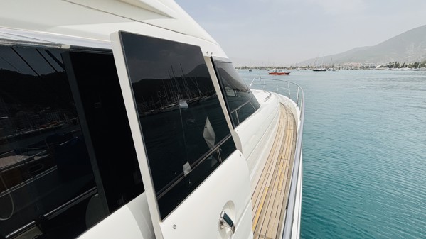 2008 PRINCESS 21M 