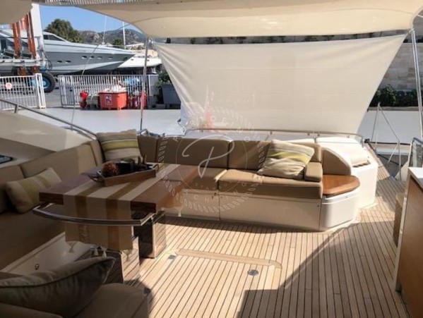 2013 PRINCESS V72