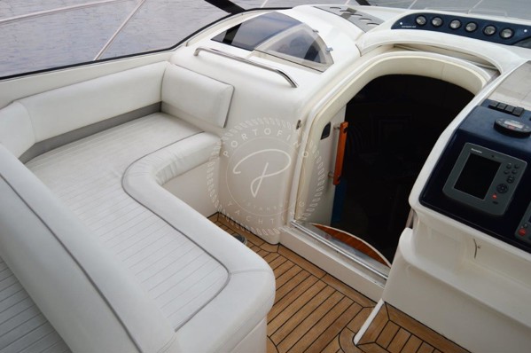 2005 FAIRLINE TARGA 40
