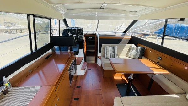 2014 JEANNEAU NC 11